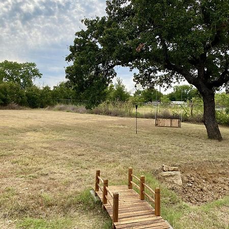 Pet Friendly Graham Home Route 66 At The Mistletoe Farm Екстер'єр фото